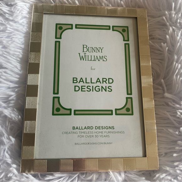 Ballard Designs Bunny Williams Silver Plated 5 x 7” Photo Frame - Picture 4 of 9